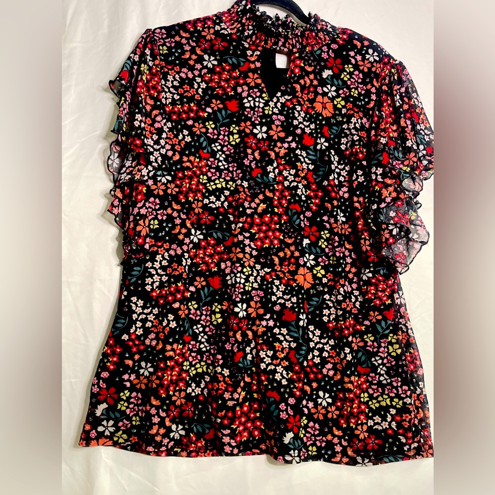 Short flutter sleeves sheer floral